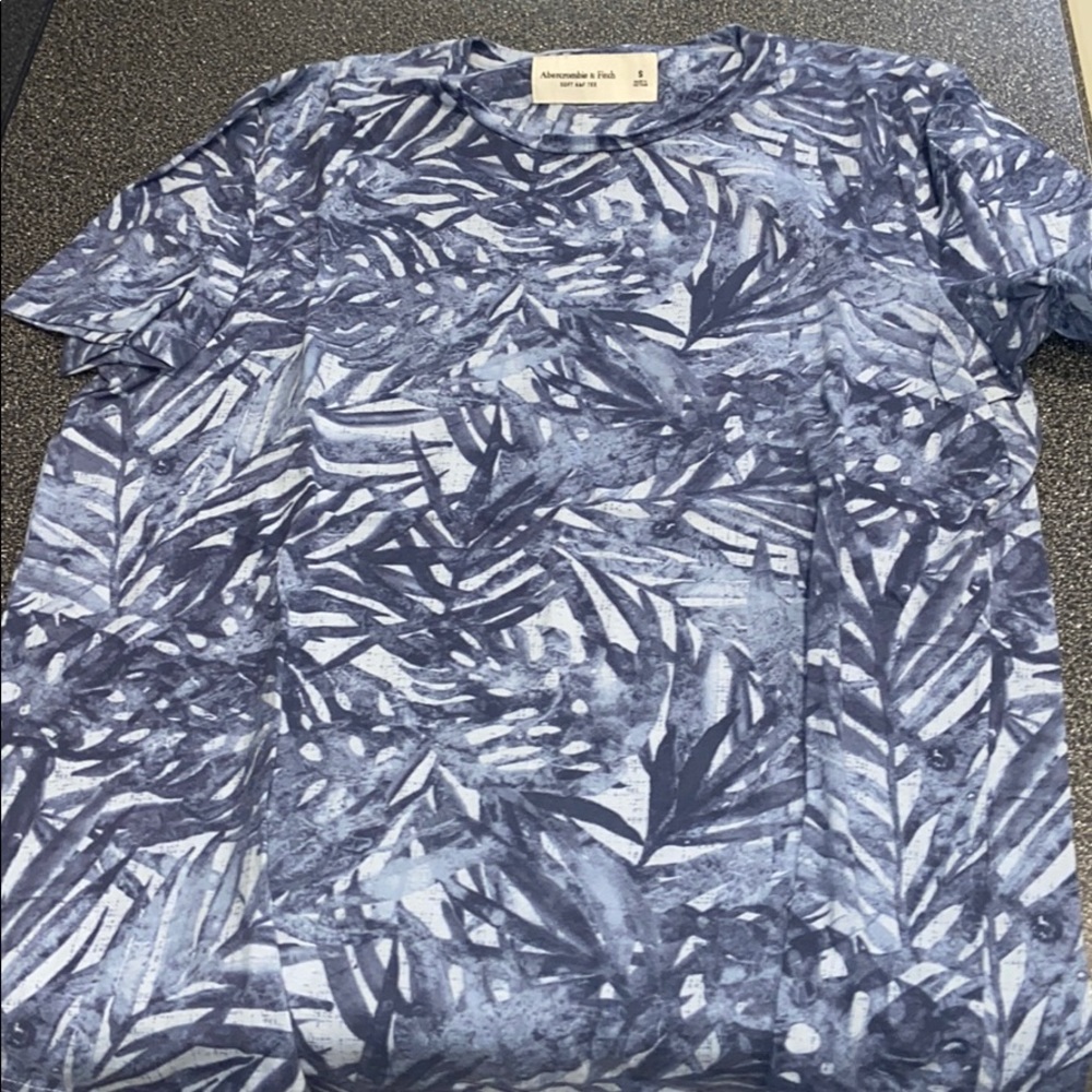 Small Abercrombie shirt